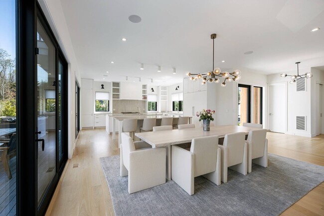 Photo - 130 Highview Dr