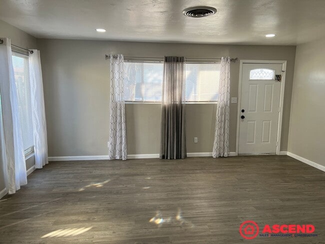 Photo - 625 A St Unit A