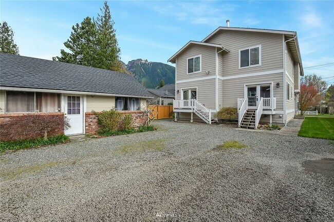 Photo - 313 Bendigo Blvd N