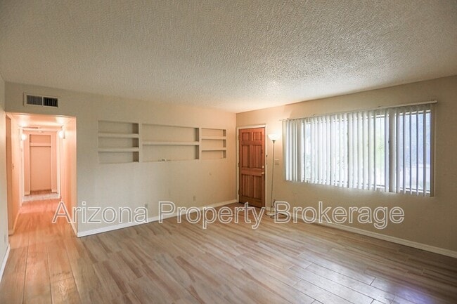 Photo - 2408 W Morten Ave Unit #1