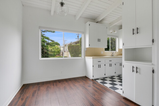 Photo - 15TH827