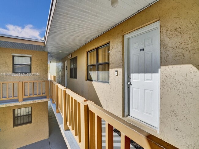 Photo - 10350 SW 220th St Unit 239