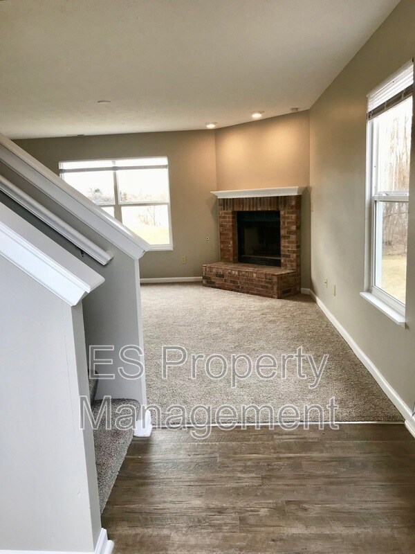 Photo - 5390 Lakeside Manor Dr