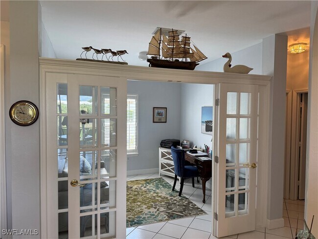 Building Photo - 1420 Sweetwater Cove Unit 102