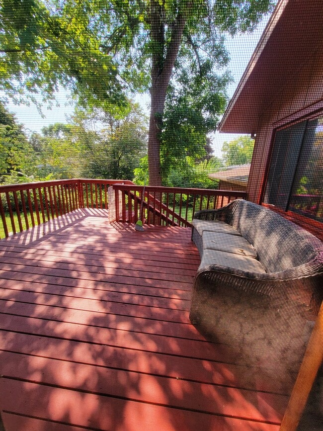 Photo - 5401 82nd Ave N