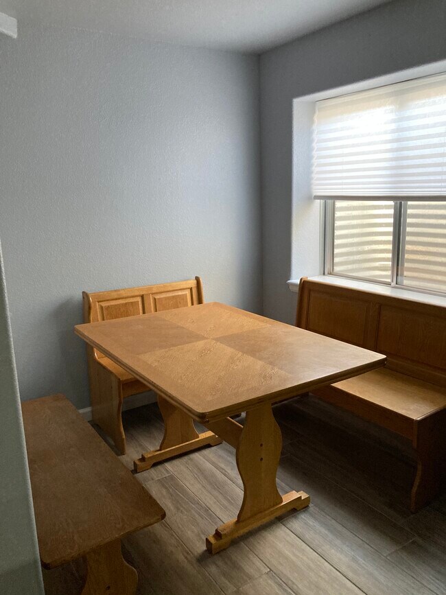 Photo - 5460 Spoked Wheel Dr