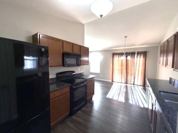 Photo - 404 Wynchat Dr