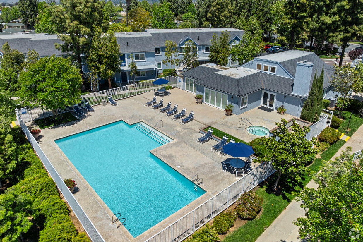 Mountain View Apartments - Mountain View Apartments