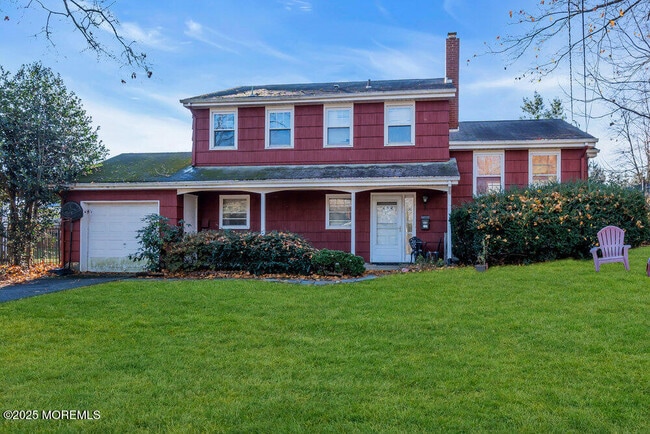 Photo - 260 Howard Ave