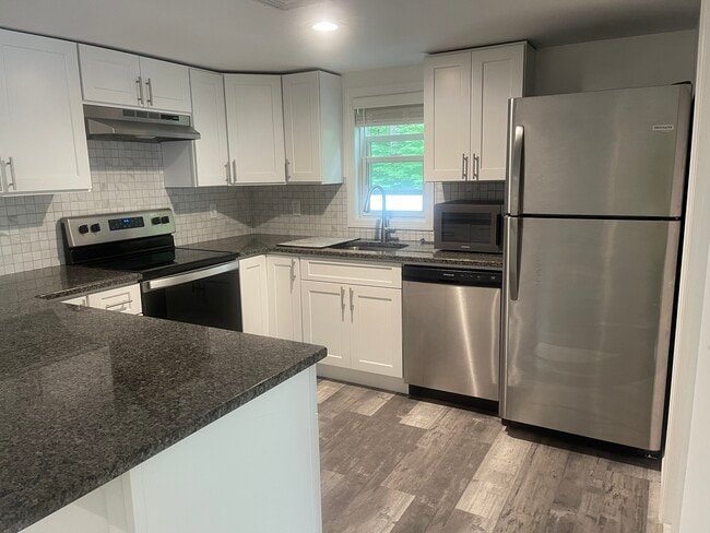 Photo - 17 Eastbrook Ln