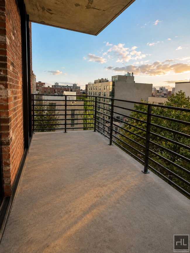 Photo - MONTROSE AVENUE Unit 4R