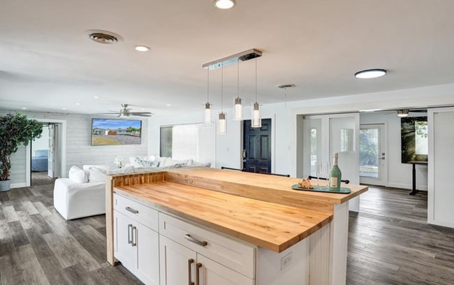 Photo - 1710 SW 6th Ave