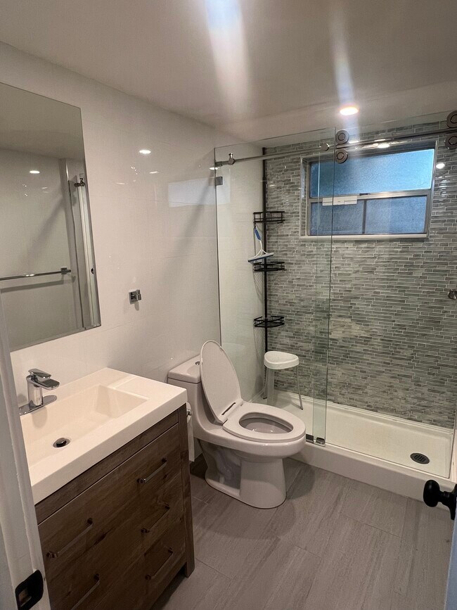Photo - 5100 SW 90th Ave Unidad 104