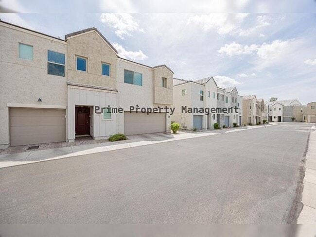 Building Photo - 8343 N 22nd Dr