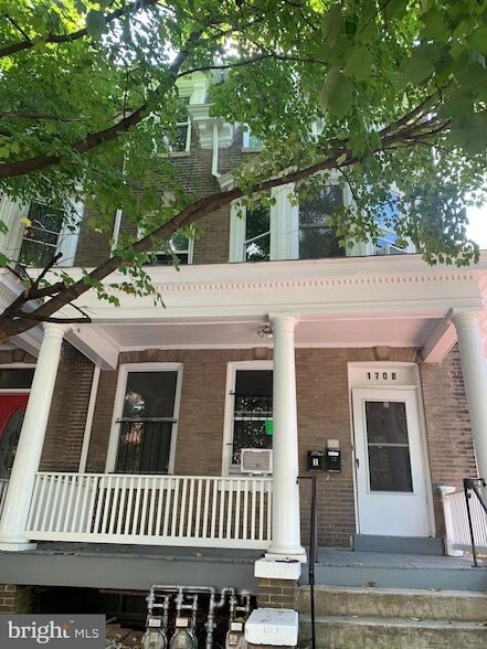 Photo - 1708 Kilbourne Pl NW