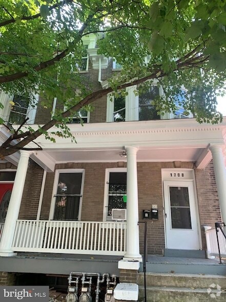 Building Photo - 1708 Kilbourne Pl NW Rental