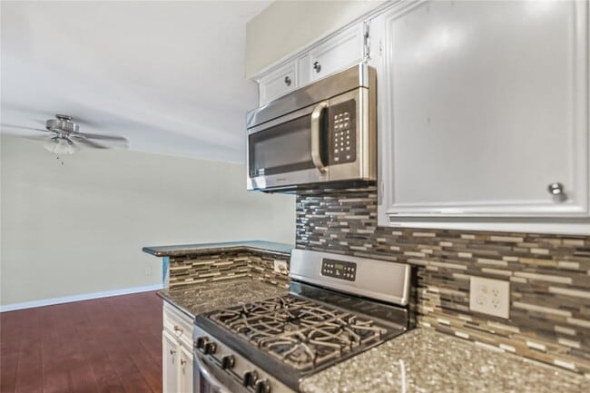 Photo - 419 Marshall St Unit 10