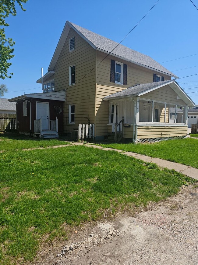 Building Photo - MORE PICTURES COMING SOON! There is a $25 fee per application and everyone over 18 needs to fill ...