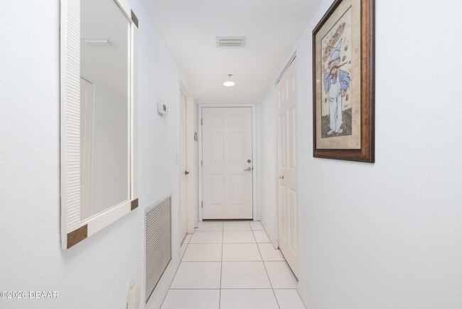 Photo - 2967 S Atlantic Ave Unidad 708