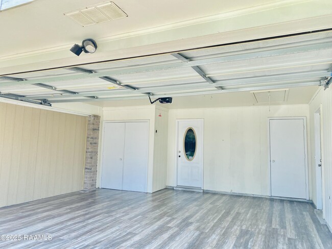 Photo - 107 St Nicholas Dr