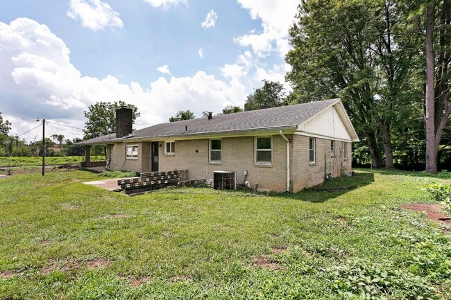 Photo - 554 Cox Ln