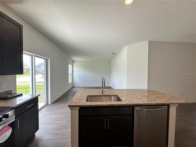 Photo - 358 Harper Ests Cir