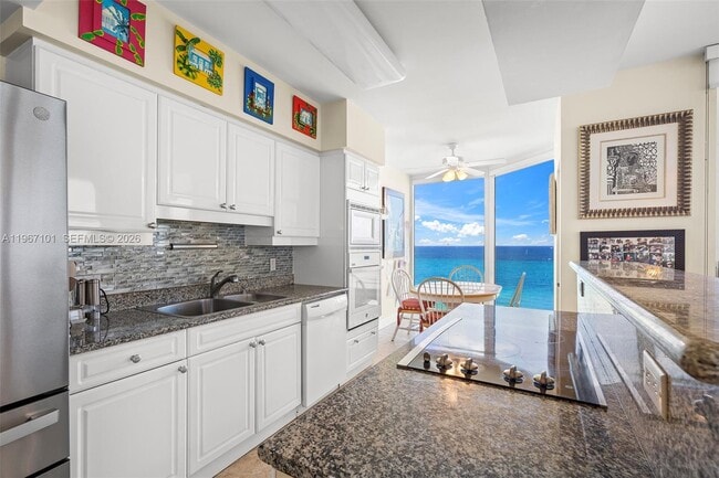 Photo - 4775 Collins Ave Unit 1203