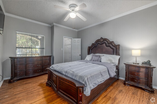 A5 1BR, 1BA - 769SF - Bedroom