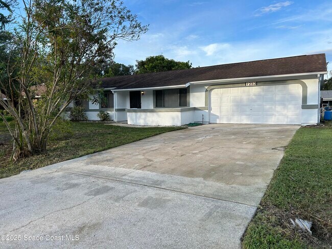 Photo - 1253 Drill Ave NE