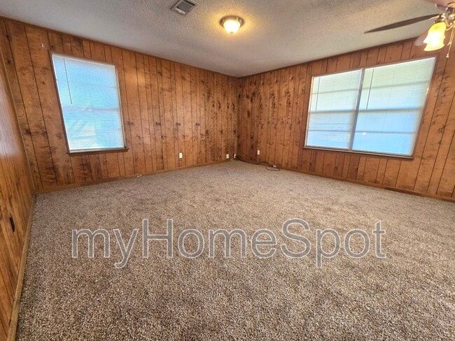 Photo - 3230 Palmdale Ave