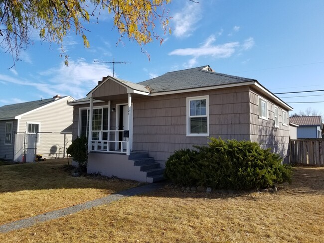 House with Full Basement - House with Full Basement