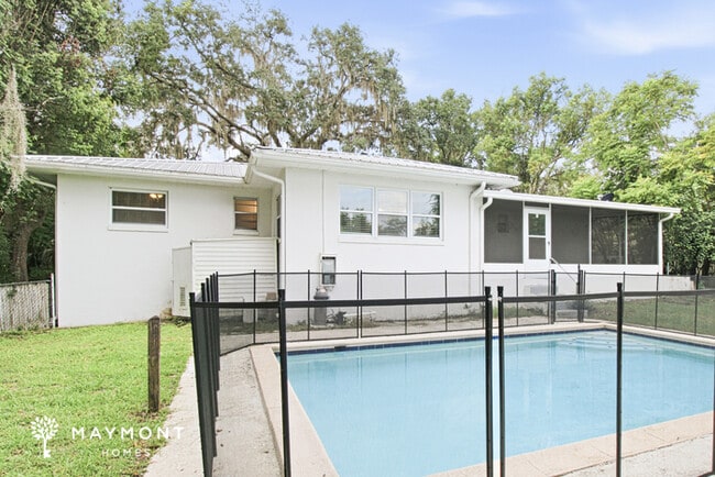 1406 Eden Dr