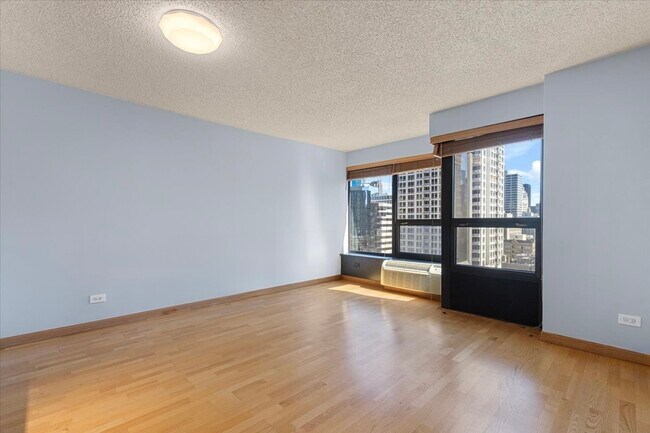 Photo - 30 E Huron St Condo Unit 2003