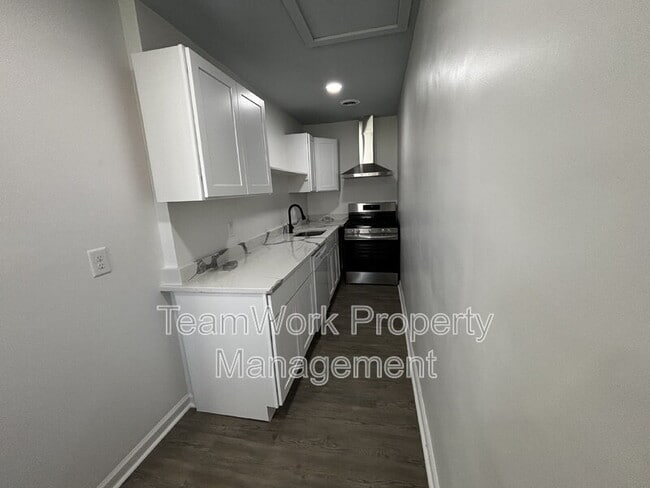 Photo - 3011 Terry Dr