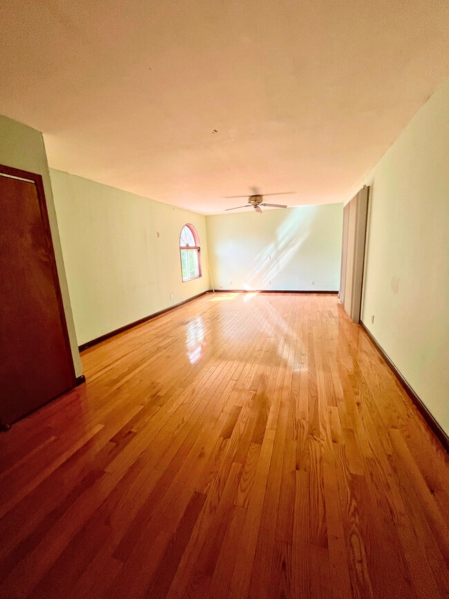 Photo - 1523 3rd St E