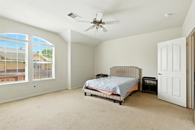 Photo - 8904 Clovermist Dr