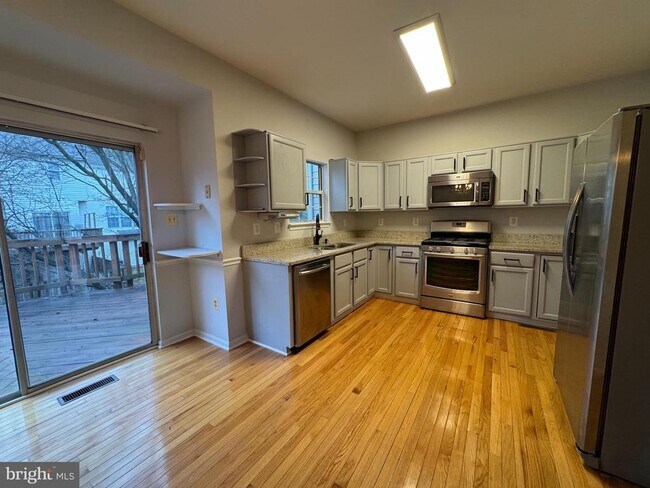 Photo - 2506 Clover Field Cir