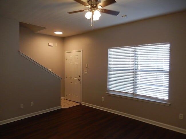 Photo - 3100 Dian Rd