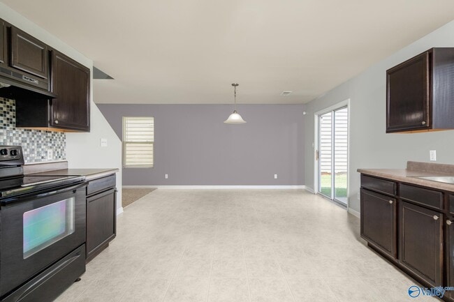 Photo - 137 David Barnes Dr