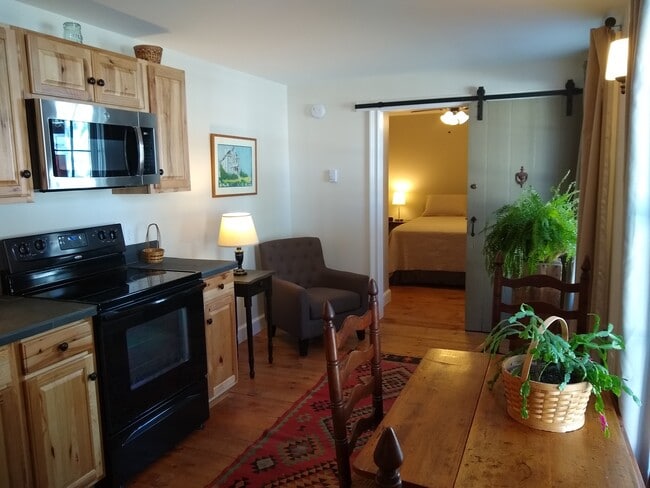 Photo - 278 Maine St Unidad 3 Columbia Ave