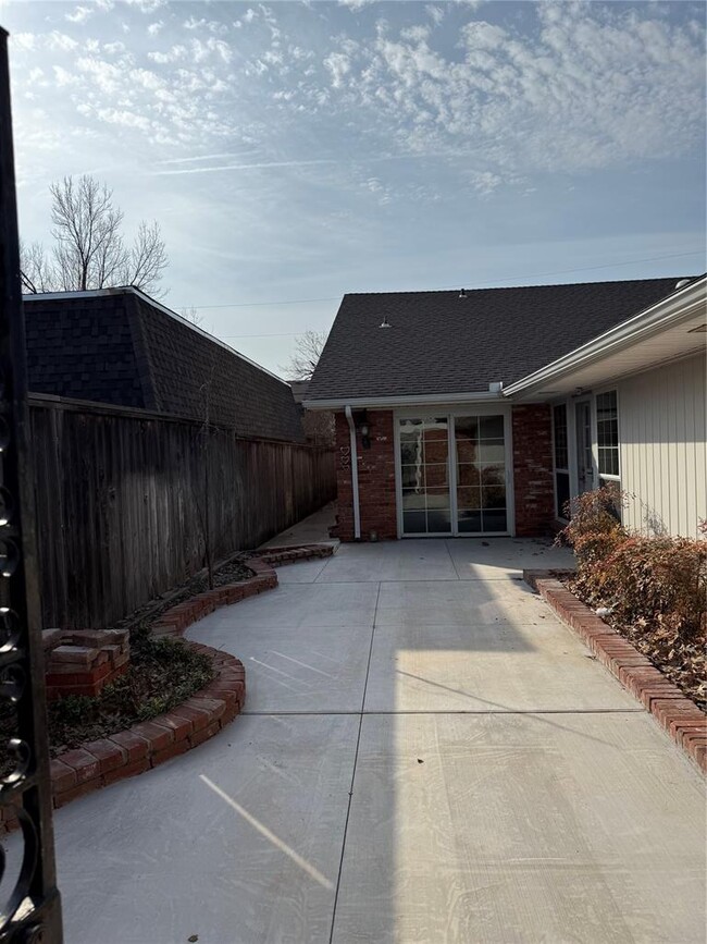 Photo - 2520 NW 62nd St