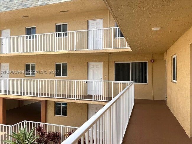 Photo - 7910 Taft St Unit 201