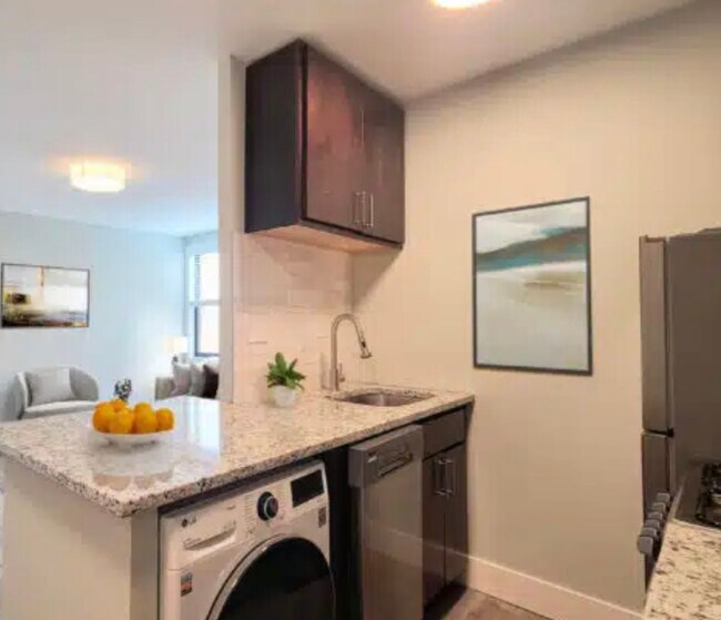 Photo - 514 W Barry Ave