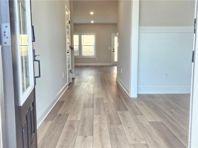 Photo - 3039 Sweet Red Cir