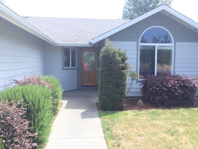 Building Photo - Nice home in newer neighborhood