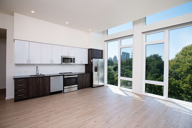 Photo - Eleanor H16 Apartments