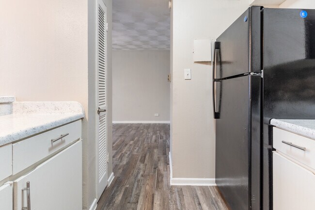 Photo - Southgate Manor Apartments