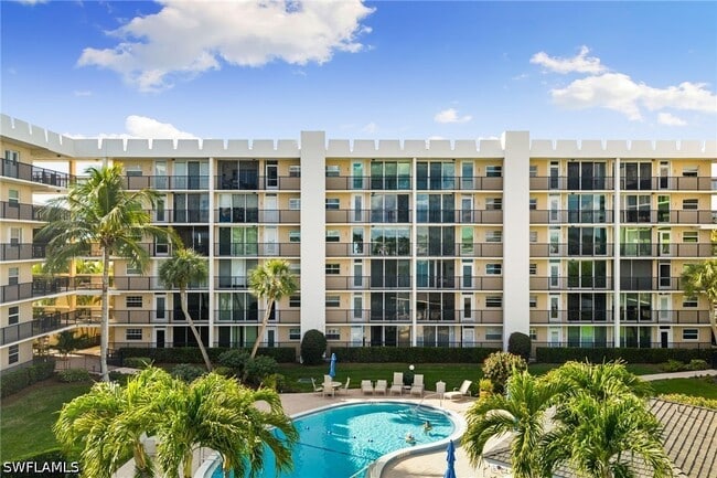 Building Photo - 3500 Gulf Shore Blvd N Unit 406