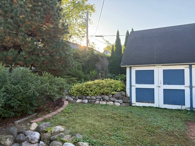 Photo - 1333 E Wilson St