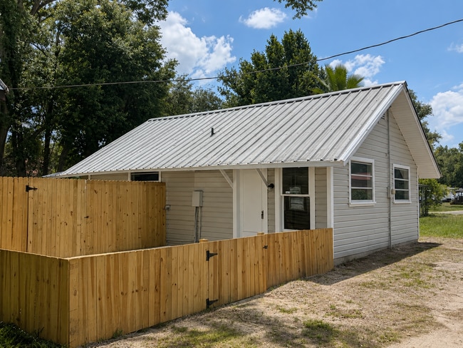 Building Photo - 5168 Crooked Ln